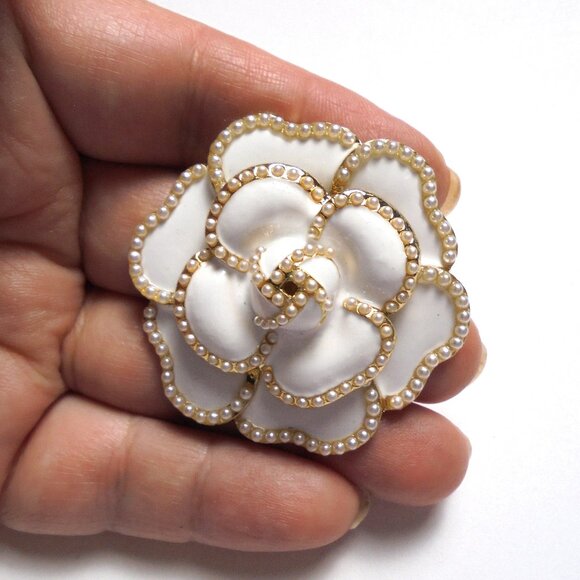 Brooch White Flower pearl brooch accessories jewelry gifts - Picture 5 of 8